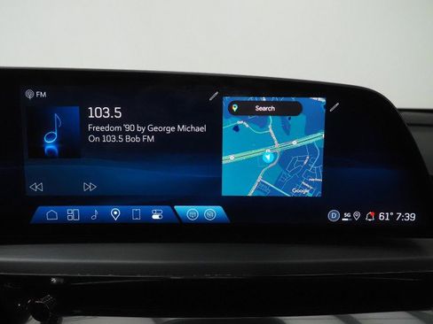 Used 2025 Cadillac Lyriq Luxury image 38