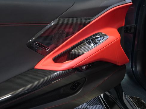 Used 2020 Chevrolet Corvette Stingray Preferred Cpe w/ 2LT Preferred Equipment Group RWD image 24