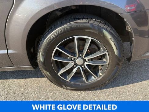 Used 2018 Dodge Grand Caravan GT FWD image 16