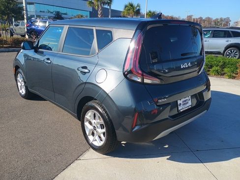 Used 2023 Kia Soul LX w/ LX Technology Package image 7
