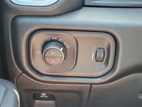 Used 2023 RAM 1500 Big Horn AWD/4WD image 28