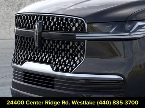 New 2026 Lincoln Navigator L Reserve AWD/4WD image 15