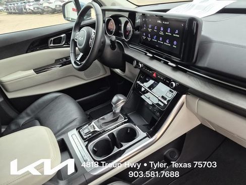 Certified 2024 Kia Carnival EX FWD image 14