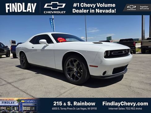 Used 2019 Dodge Challenger SXT w/ Plus Package RWD image 1