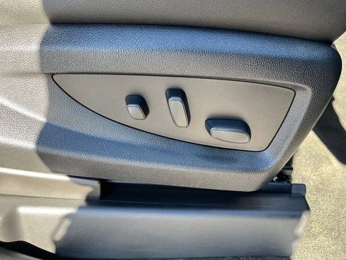 Used 2018 Chevrolet Tahoe LT image 40