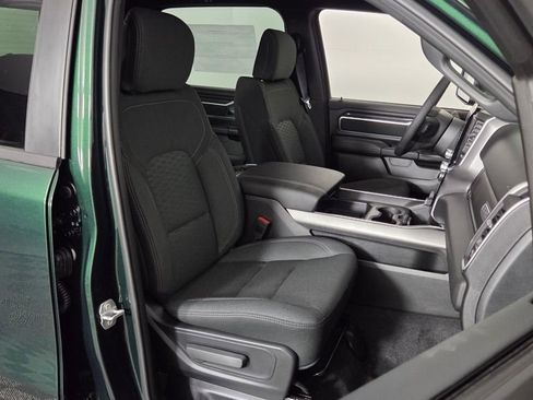 New 2026 RAM 1500 4x4 Crew Cab image 33