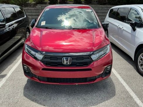Used 2025 Honda Odyssey Sport-L image 2