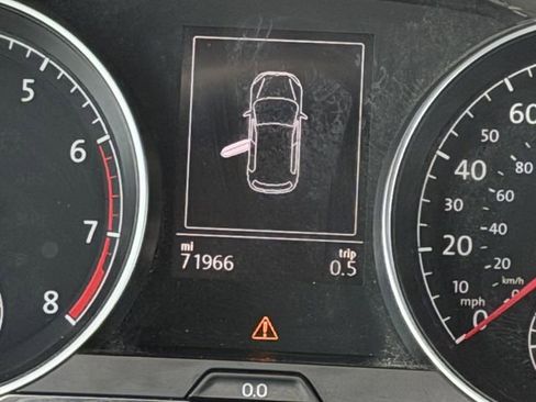 Used 2021 Volkswagen Golf 4-Door FWD image 14