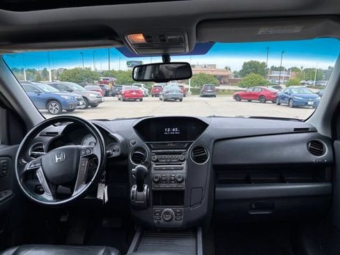 Used 2014 Honda Pilot Touring image 24