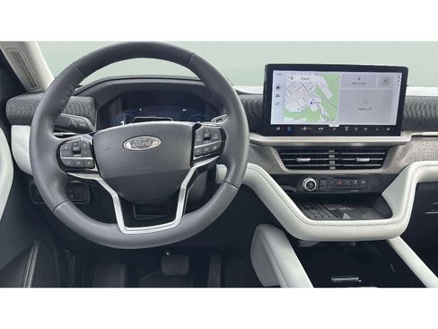 Used 2025 Ford Explorer Platinum w/ Ultimate Package AWD/4WD image 15