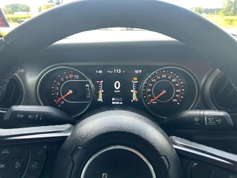 Used 2018 Jeep Wrangler Unlimited Sport S AWD/4WD image 16