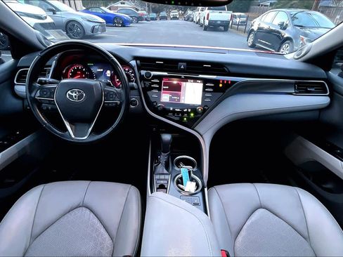 Used 2019 Toyota Camry XSE image 15