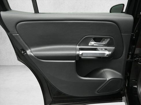 Certified 2025 Mercedes-Benz GLB 250 4MATIC image 23