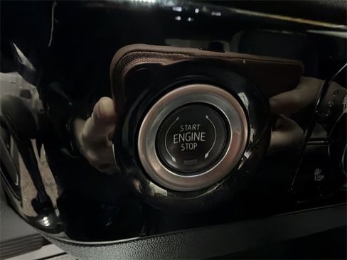 Used 2024 GMC Sierra 1500 SLT image 49