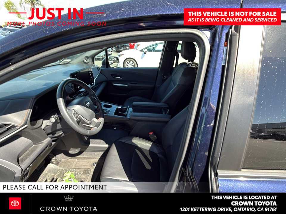 Used 2024 Toyota Sienna XSE w/ XSE Plus Package FWD image 7