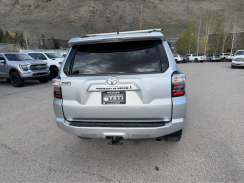 Used 2021 Toyota 4Runner SR5 AWD/4WD image 10