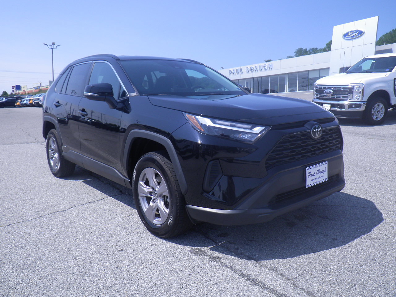 Used 2025 Toyota RAV4 XLE AWD/4WD image 1