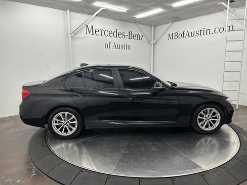 Used 2017 BMW 320i Sedan RWD image 8