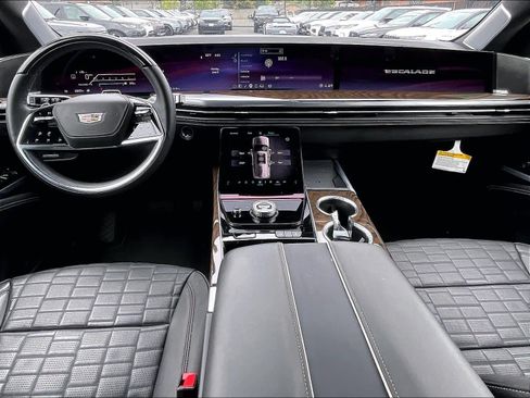 Used 2025 Cadillac Escalade Sport Platinum AWD/4WD image 18