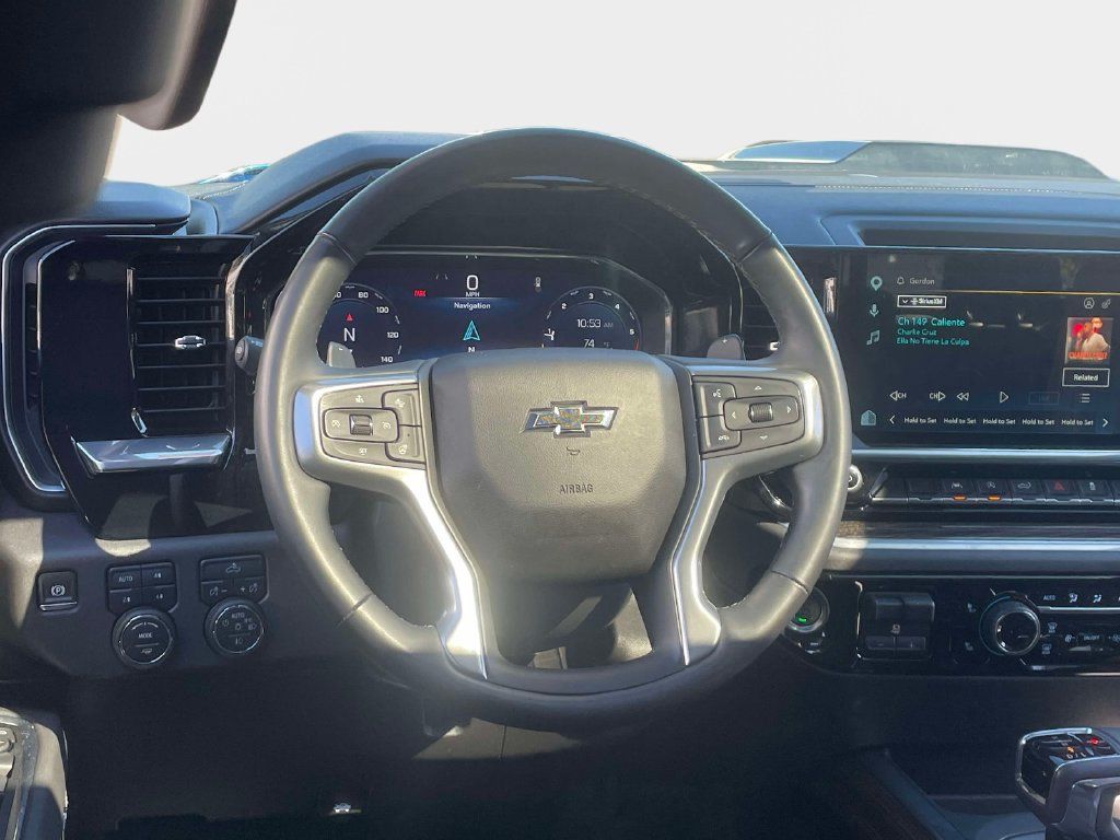 Used 2025 Chevrolet Silverado 1500 LT Trail Boss w/ Convenience Package II AWD/4WD image 17