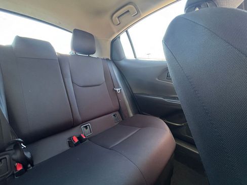 Used 2025 Toyota Prius LE image 37