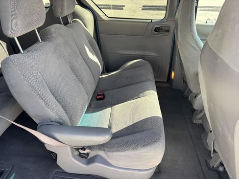 Used 2002 Ford Windstar LX image 19