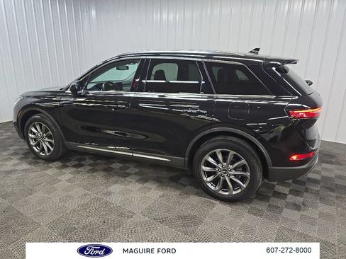 Used 2021 Lincoln Corsair AWD w/ Premium Package image 5
