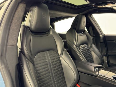 Used 2022 Maserati Quattroporte Modena Q4 image 42