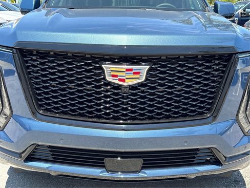 New 2026 Cadillac Escalade Platinum Sport AWD/4WD image 15