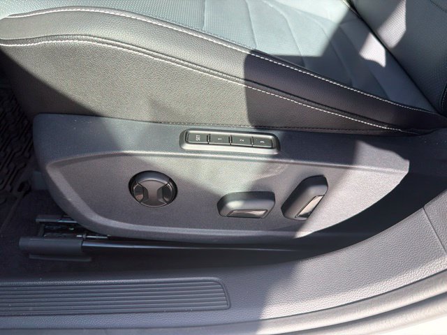 Certified 2026 Volkswagen Jetta SEL FWD image 12