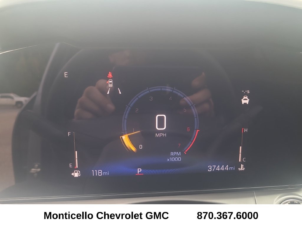 Used 2025 Chevrolet Trax LT FWD image 16