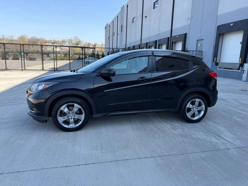 Used 2016 Honda HR-V EX-L image 4