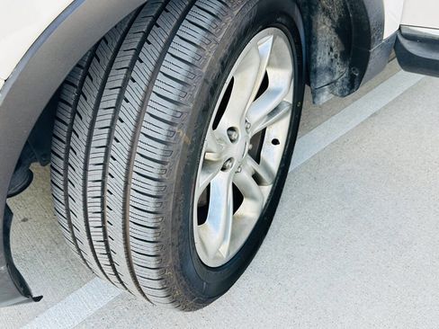 Used 2012 Ford Explorer Limited image 32