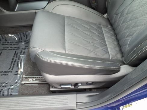 Used 2023 Nissan Rogue Platinum AWD/4WD image 15