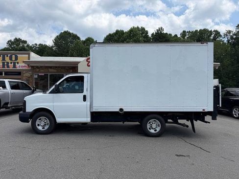Used 2015 Chevrolet Express 3500 RWD image 2