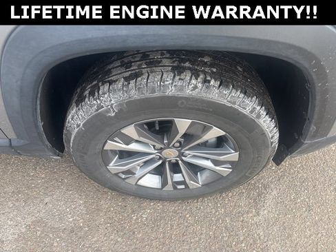 Used 2025 Chevrolet Equinox LT w/ Safety and Technology Package image 26