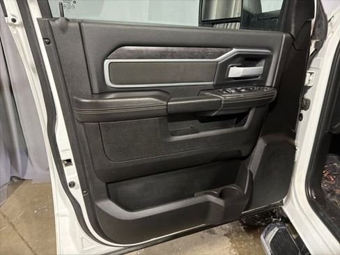 Used 2024 RAM 2500 Big Horn image 8