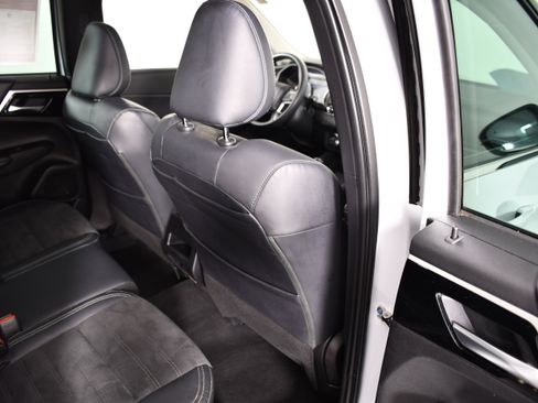Used 2023 Mitsubishi Outlander SE AWD/4WD image 43