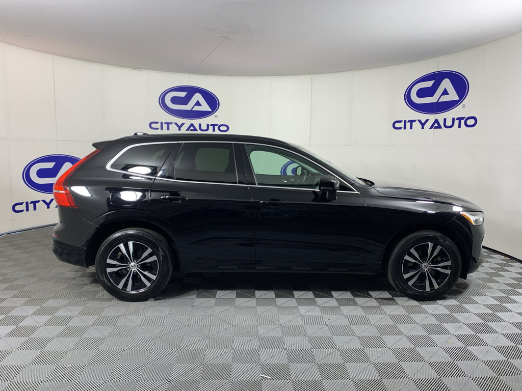Used 2023 Volvo XC60 B5 Core AWD/4WD image 2