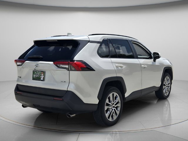 Used 2022 Toyota RAV4 XLE Premium FWD image 6