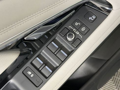 Used 2020 Land Rover Range Rover Evoque First Edition AWD/4WD image 22