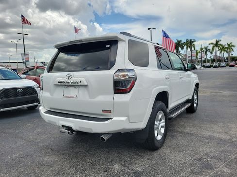 Used 2022 Toyota 4Runner SR5 RWD image 5