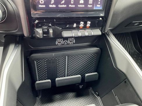 New 2026 RAM 1500 4x4 Crew Cab image 23