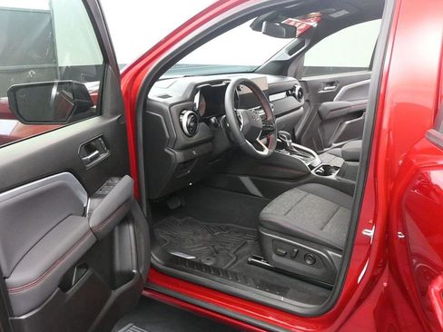 Used 2024 Chevrolet Colorado Z71 w/ Z71 Convenience Package 2 image 9