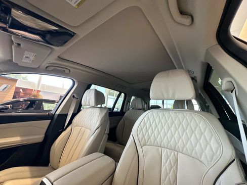 New 2027 BMW X7 xDrive40i w/ Premium Package AWD/4WD image 14