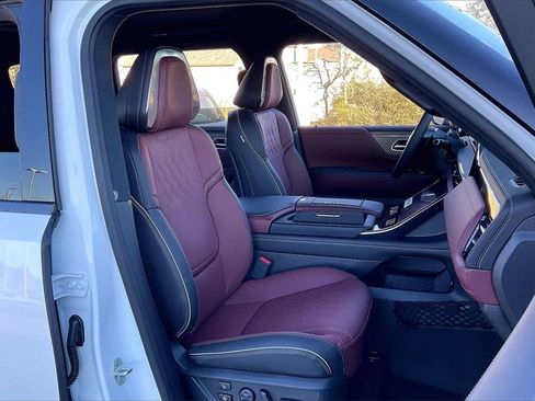 New 2026 INFINITI QX80 Autograph image 11