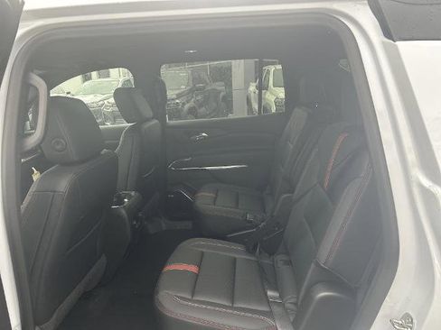 New 2026 Chevrolet Traverse RS AWD/4WD image 33