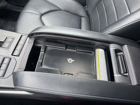 Used 2022 Toyota Highlander XLE image 40