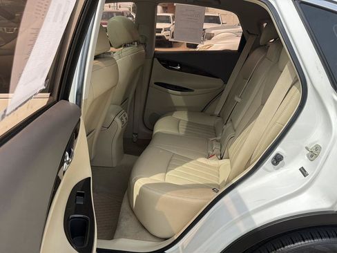 Used 2015 INFINITI QX50 Journey w/ Premium Package RWD image 29