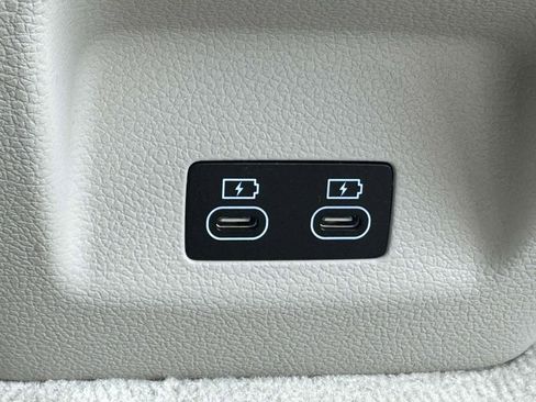 New 2026 Genesis G70 2.5T Prestige image 10